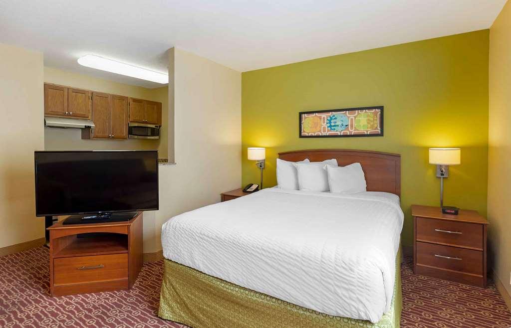 Extended Stay America Suites - Richmond - Glen Allen - Short Pump Room photo